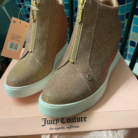Juicy couture, wedge sneaker size 7.5 - Picture 13 of 16